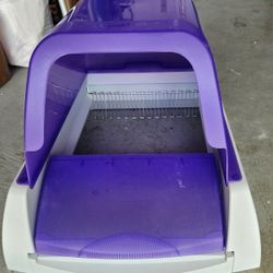 Automatic Cleaning Cat Box 