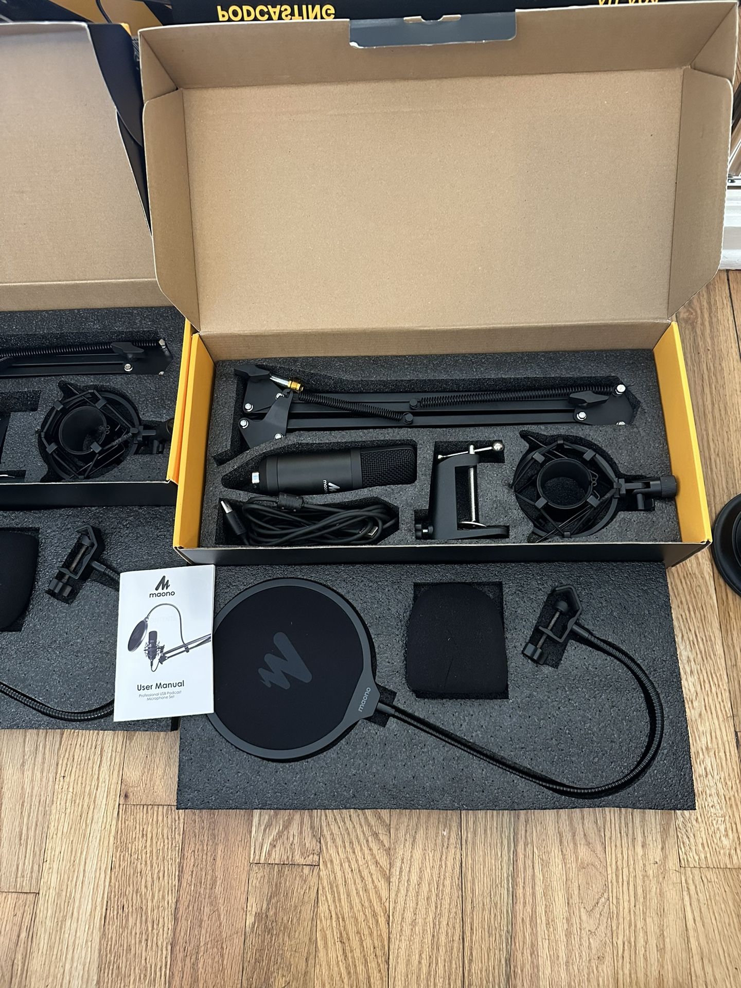 Podcasting Microphone Kit