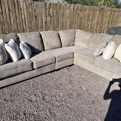 Sectional Couch 
