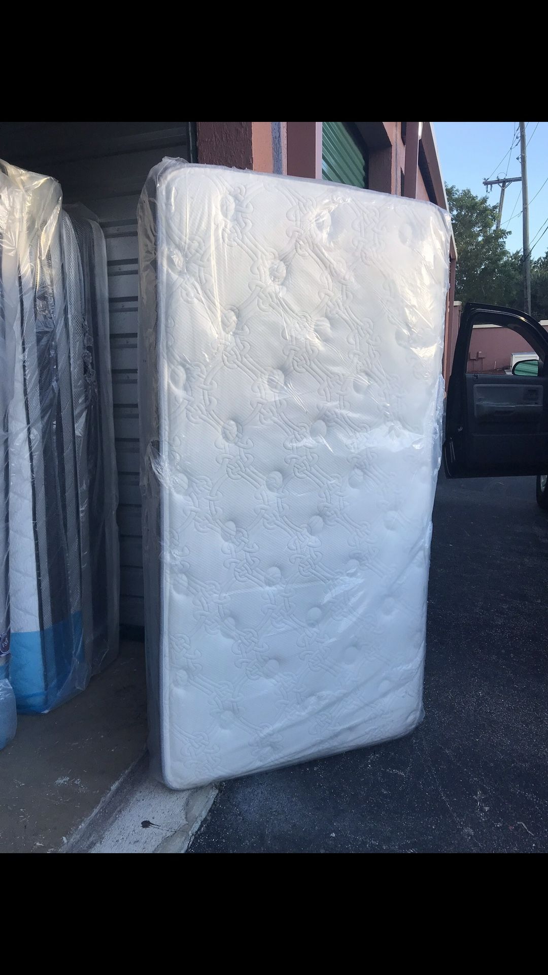 Mattresses: twin, full , queen regular , Colchon Nuevo Colchones plush or pillow top available cama bed mattress