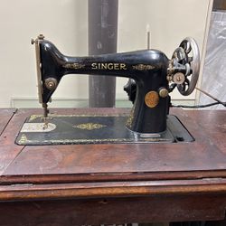 1927 Singer Sewing Machine 