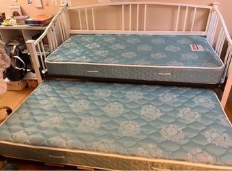 Twin Trundle Bed with 2 Mattresses