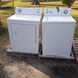 Whirlpool Estate Matching Set