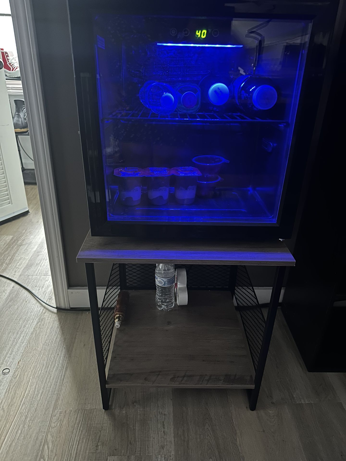 Mini fridge