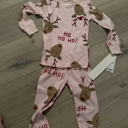Carter’s 2T Christmas pajama