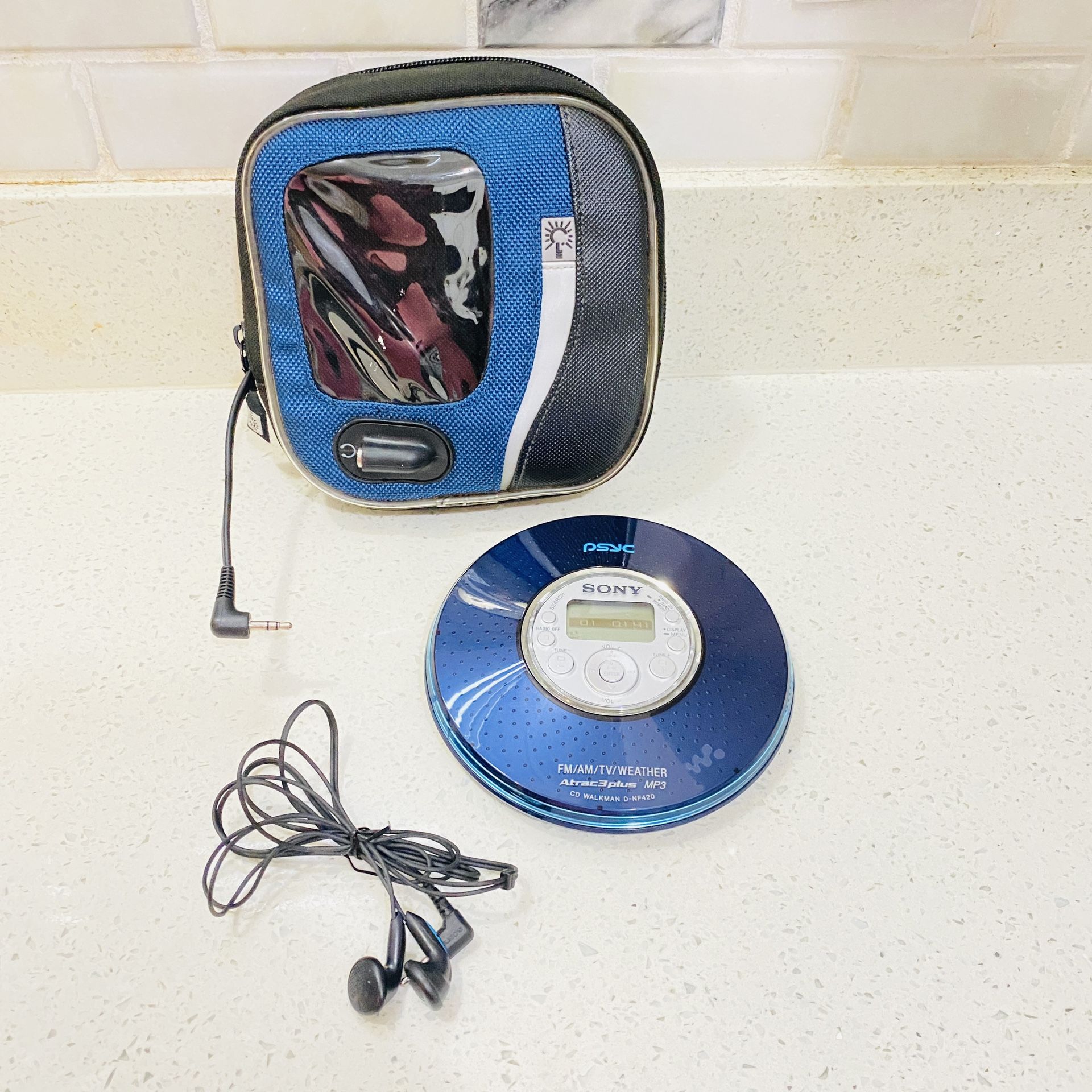 Vintage Rare Sony PSYC D-NF420 Atrac3Plus CD MP3 Walkman AM FM Radio Weather with Original Sony Walkman Headphone and CASE LOGIC POUCH