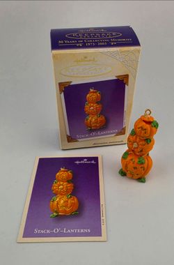Hallmark Keepsake Halloween Ornament 2003 Stack O' Lanterns
