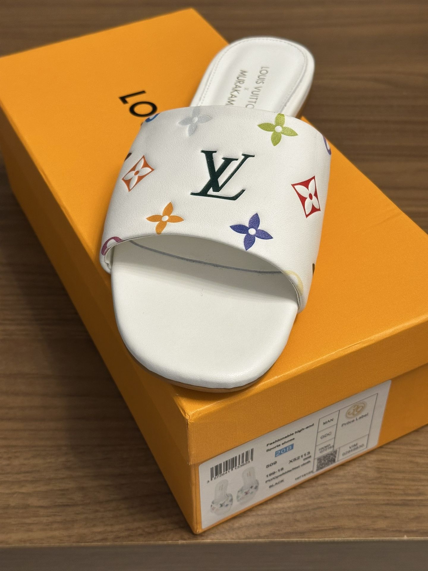 L Vuitton Flats Size 38 EUR