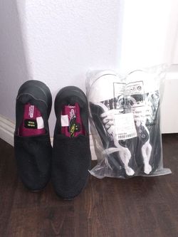 Brand new women's shoes,2 pairs $20
