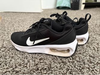Nike size 6 women