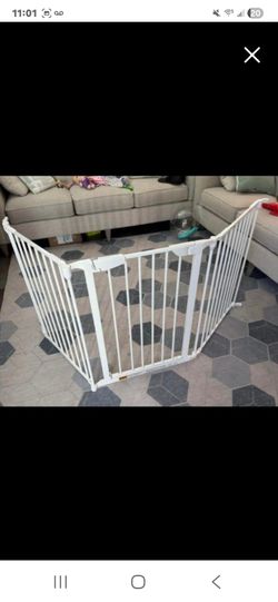 White Metal Baby Play Yard Gate