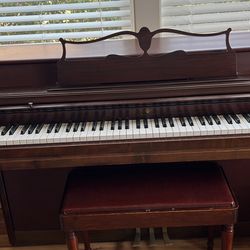 Free Piano And Bench 