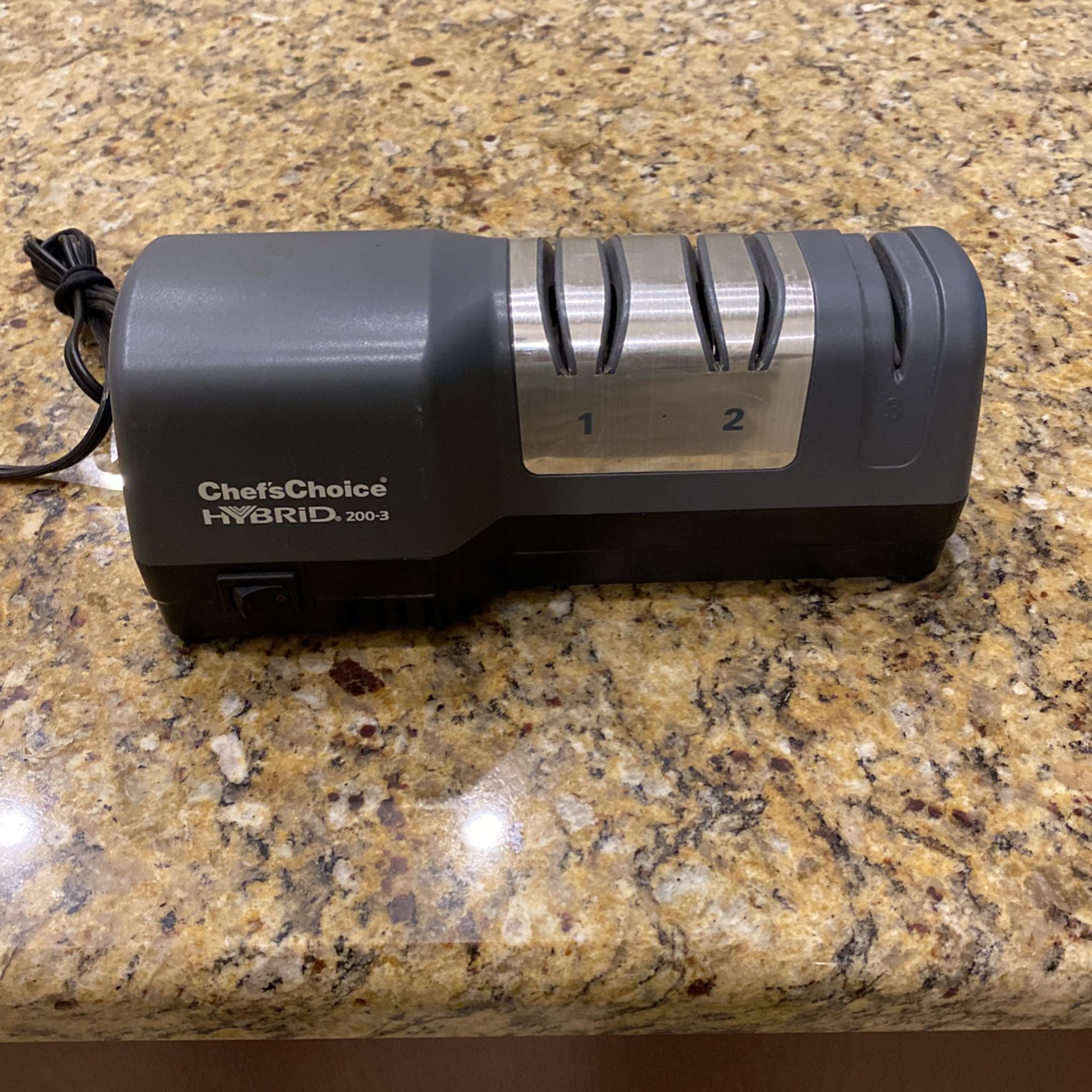 PriorityChef Professional 4 Stage Kitchen Knife Sharpener for Sale in  Fresno, CA - OfferUp