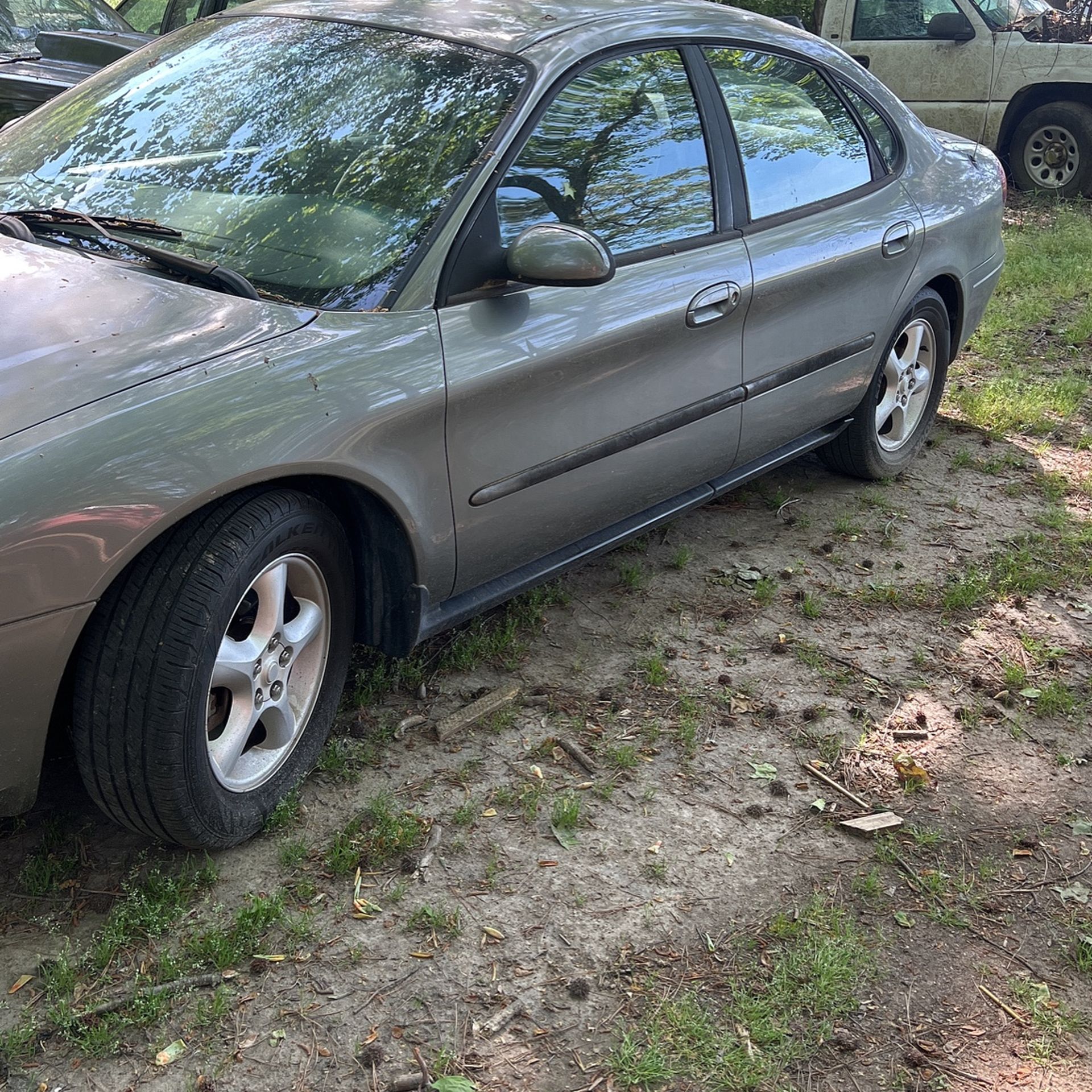 2001 Ford Taurus