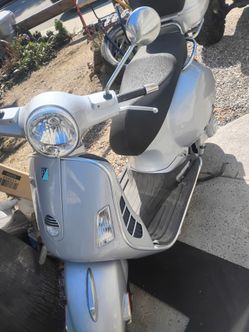 08 Vespa ie250