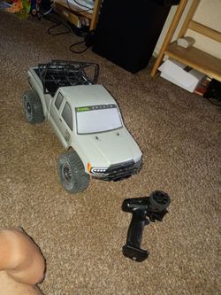 Axial crawler