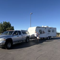 28’ Cougar Camper / Travel Trailer