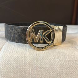Michael Kors Reversible Belt Size 35 Inches