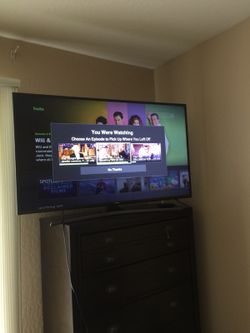 4K 50in Samsung Smart Tv w/wall mount Hulu Netflix and more!