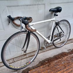 Kinesis Road Bicycle 52cm W/ Shimano 105 Components