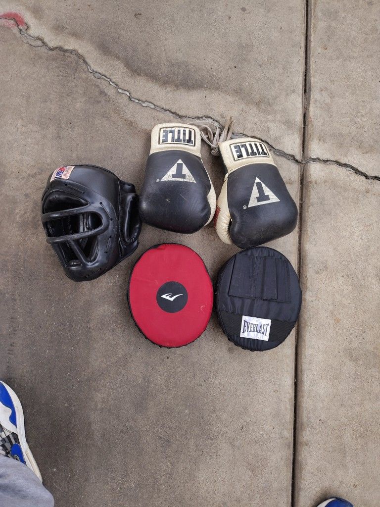 Sparing/Boxing Gear