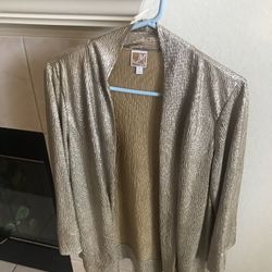  Pretty Dressy Women’s plus size lightweight cardigan