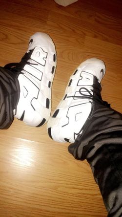 Nike Air more uptempo!!!! Size 10