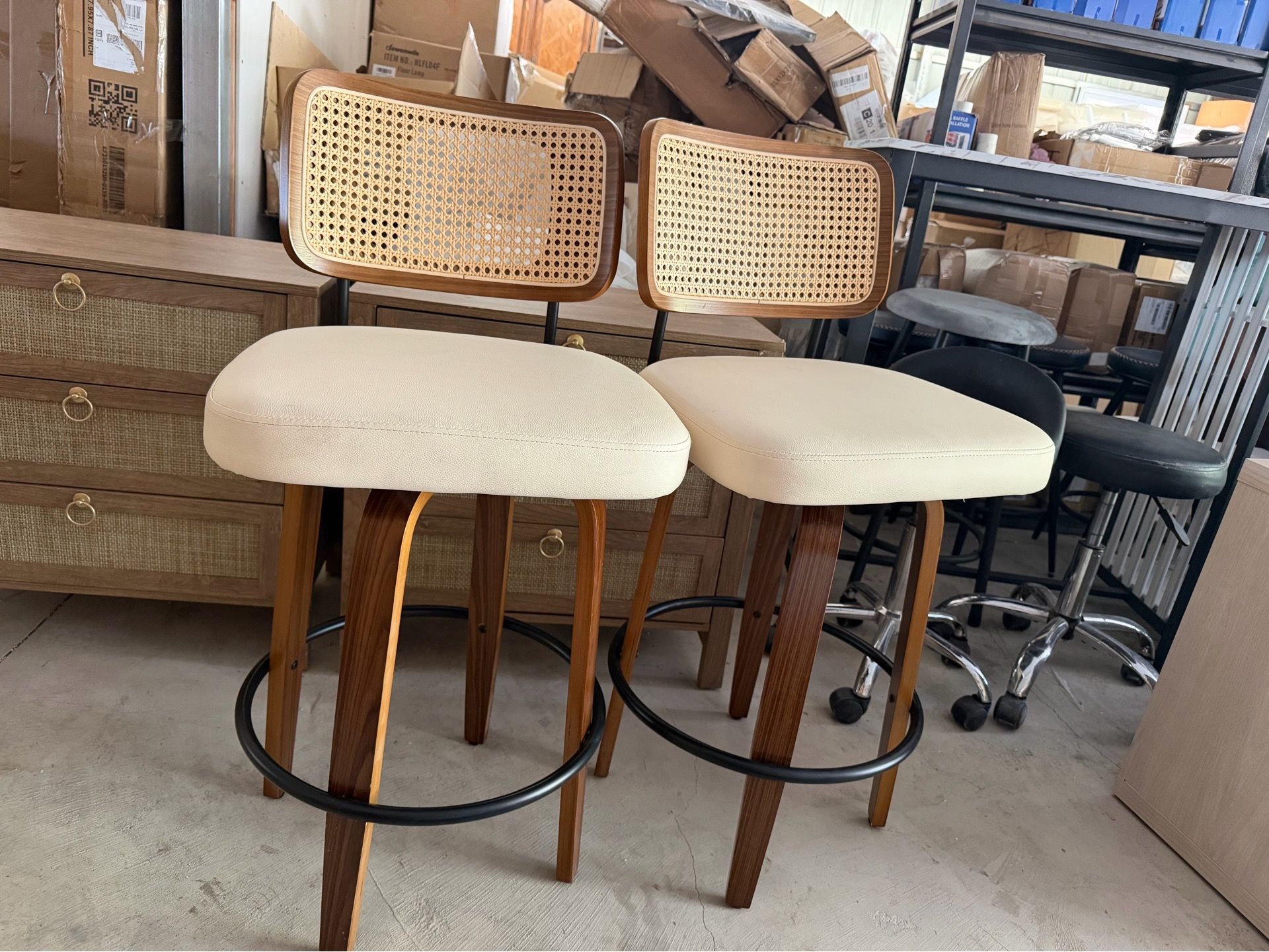 26" Counter Height Bar Stools Set of 2, Swivel Bar Stool with Rattan Back & Footrest, Modern Farmhouse Countertop Stools, Linen Upholstered Seat Bar C
