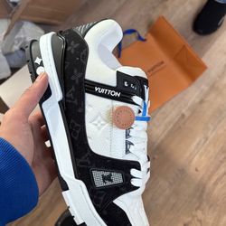 LV shoes