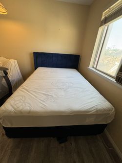 New Condition Full Sized Mattress Set