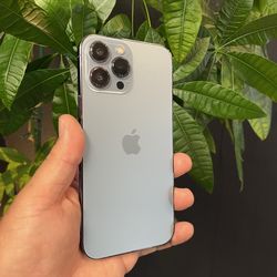 iPhone 13 Pro Max - Unlocked - 128GB - No Zoom Out Camera