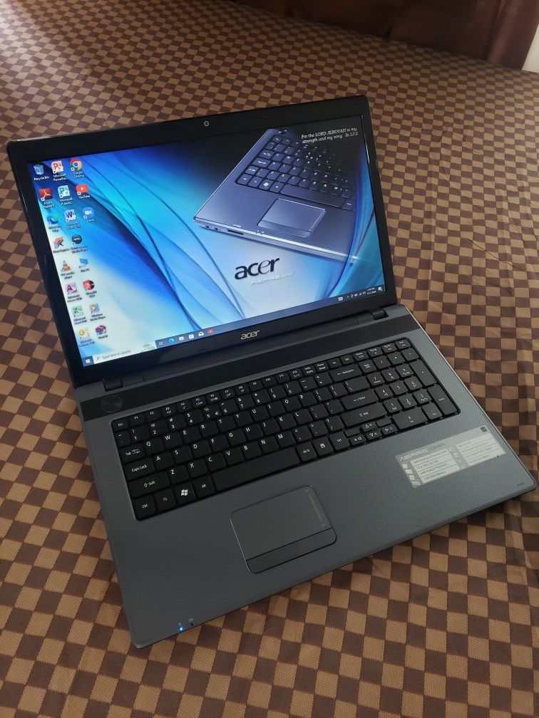 A BIG 17.3"inch AMD E-300 Acer Laptop, 500GB HDD, 6GB RAM, HDMI, DVD RW 📀And a WebCam. Windows 10 Installed.