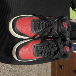 Nike men’s court vision mid