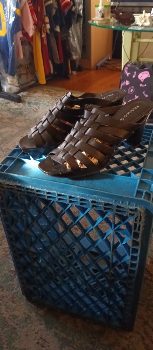 Ladies Sandals W/Heels
