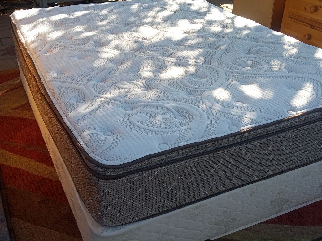 Queen Size Mattress Set 