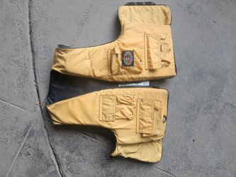 Vintage Stearns Pocketed Full Zip Fishing Floatation Life Vest USA