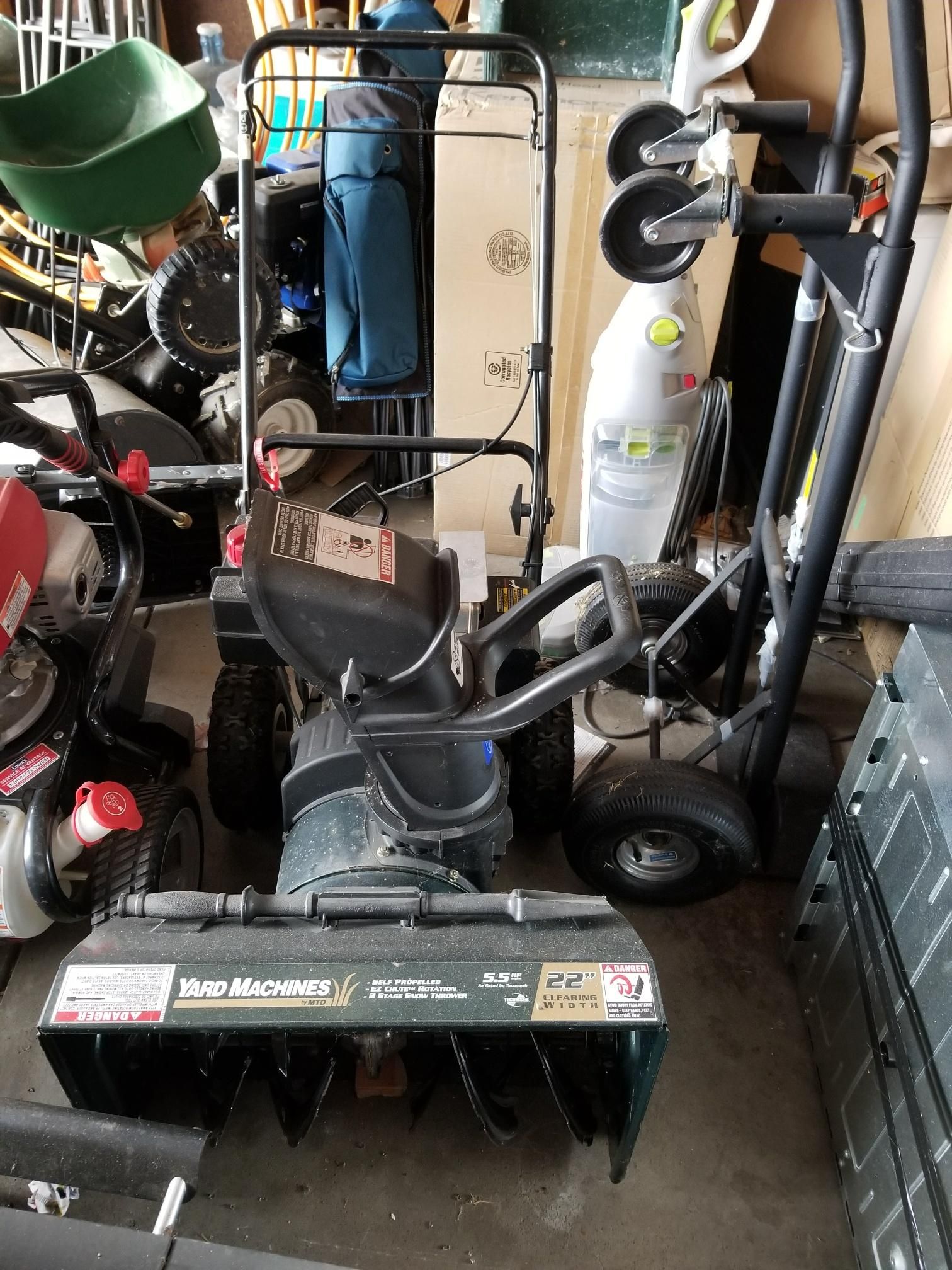 Yard Machines 22-Inch 5.5 HP Gas-Powered Dual-Stage Snow thrower