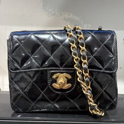 Chanel Square Patent Mini Flap Vintage | 1(contact info removed) / Black with Gold-plated