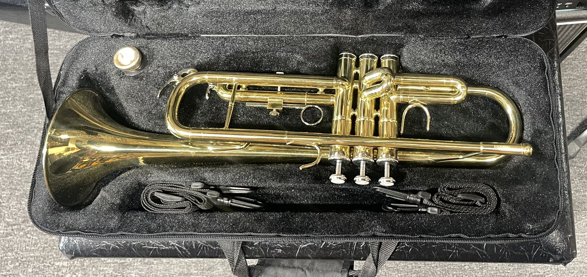 Mendini Mtt-L Trumpet With Case
