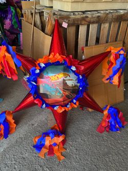 Hot wheels star bola piñata