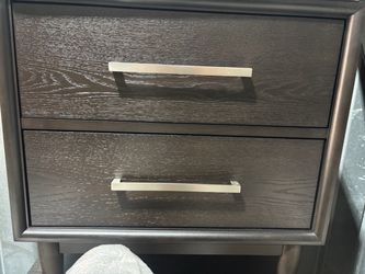 2 pieces 580$ Drawer Nightstand