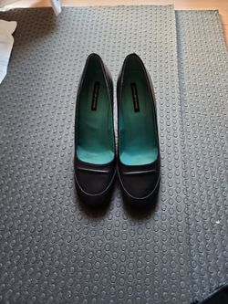 Brand New DKNY Black Pump Shoe Size 6