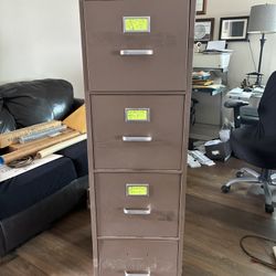4 Drawer File Cabinet 