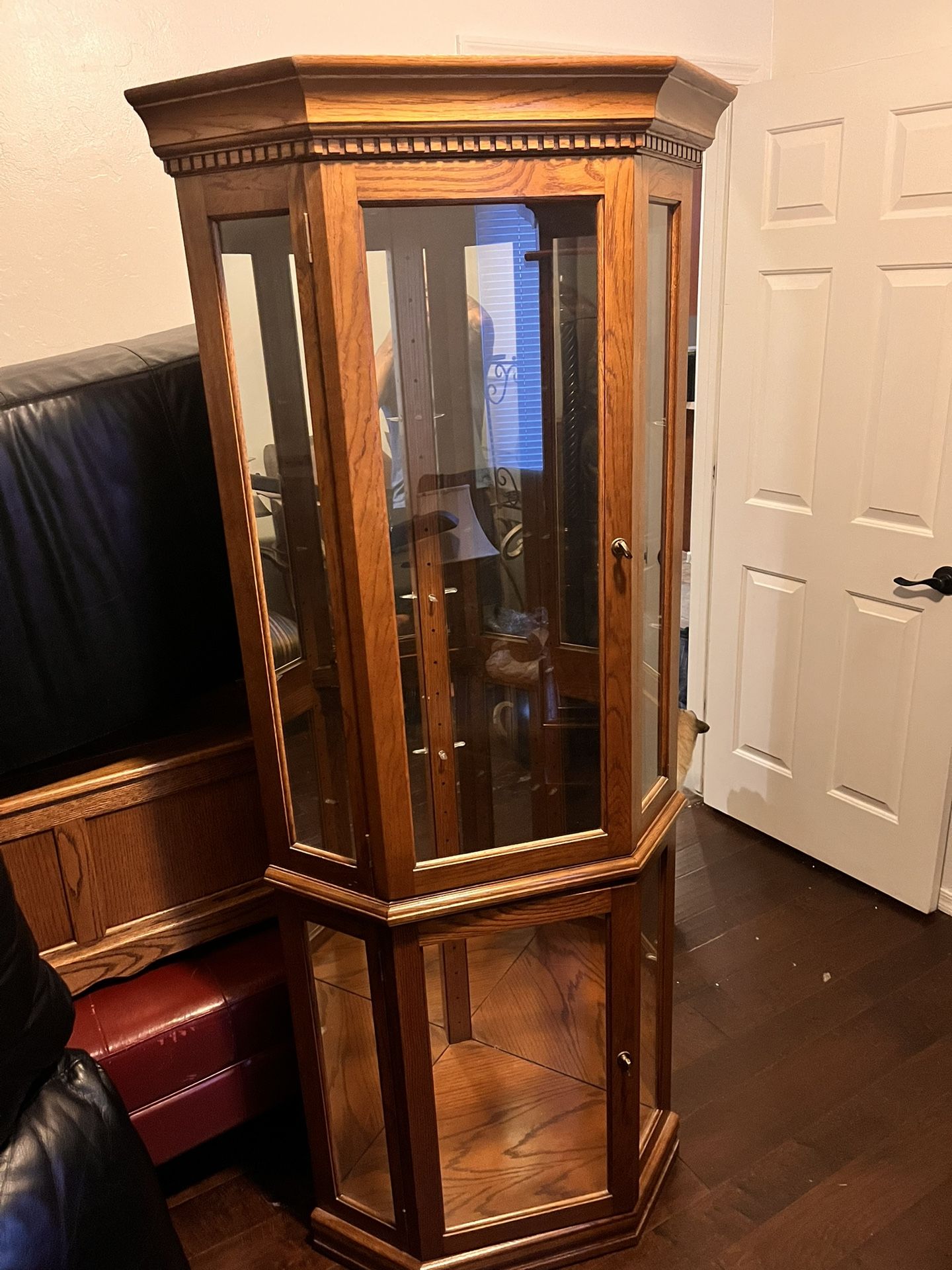 China Corner Cabinet