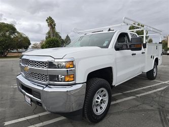 2019 Chevrolet 2500 Work Service Utility,6.0L Gas, 4 new tires,