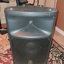 Yamaha Powered Speakers
