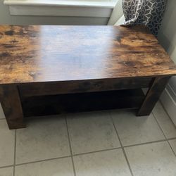 Coffee Table - Fold Out In Great Condition 