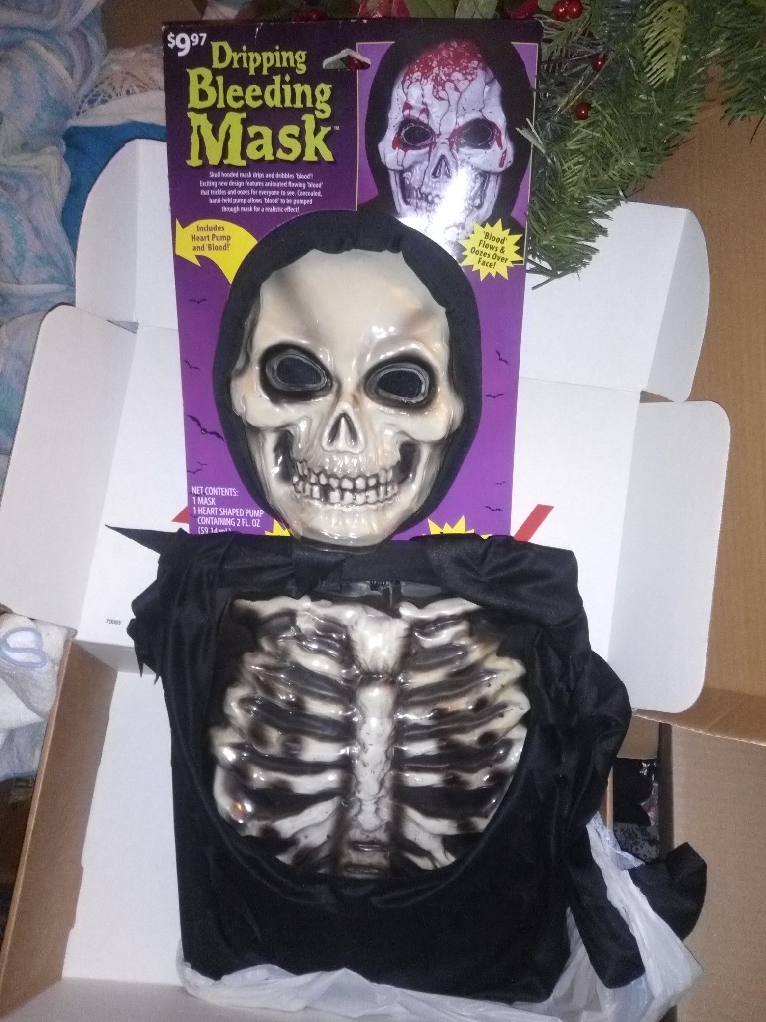 Bleeding skull and robe with bleeding skeleton chest. Halloween costume L 12-14