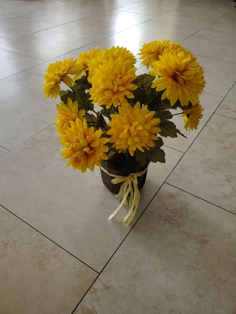 14 Yellow Artificial Silk Flowers In Brown Basket