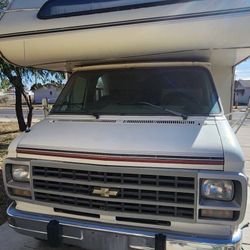 1993 RV V8